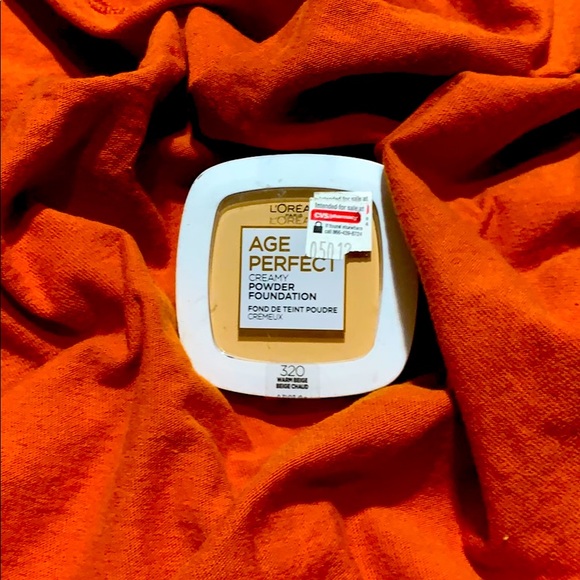 Makeup - Picture 2 of 5